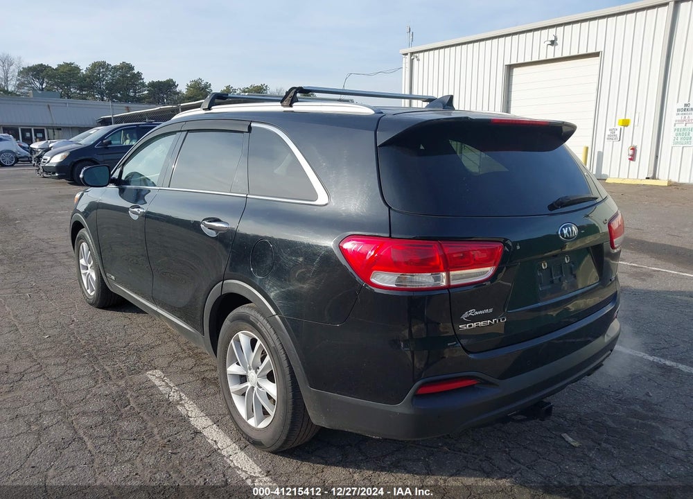 2018 KIA SORENTO 3.3L LX VIN: 5XYPGDA57JG365041