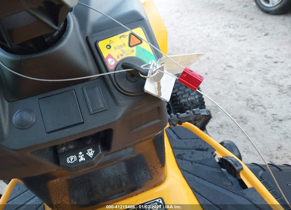 2024 CUB CADET 13A649TSA10 VIN: 0000001E15RB10097