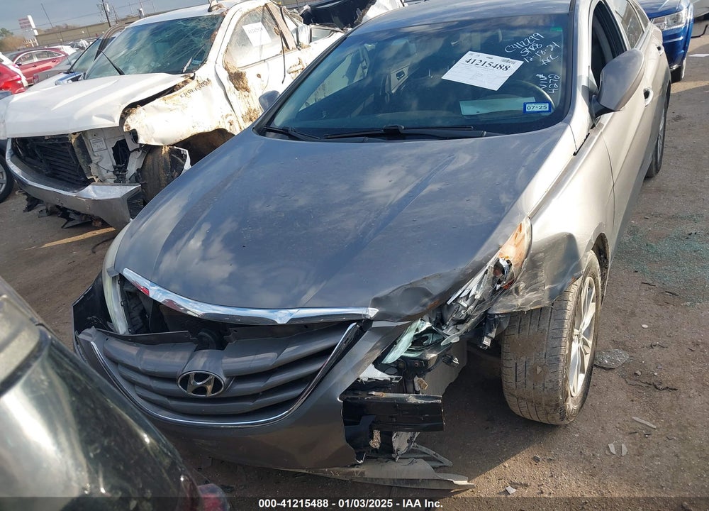 2011 HYUNDAI SONATA VIN: 5NPEB4AC4BH244272