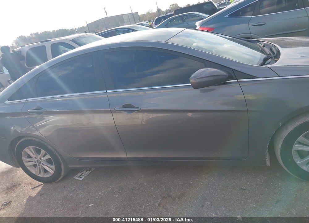 2011 HYUNDAI SONATA VIN: 5NPEB4AC4BH244272