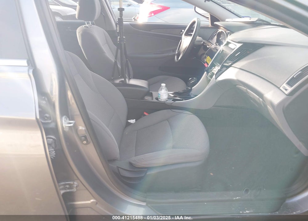 2011 HYUNDAI SONATA VIN: 5NPEB4AC4BH244272