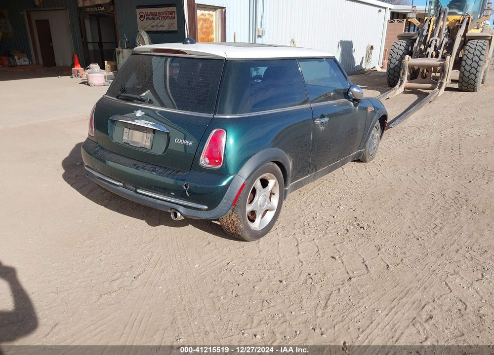 2006 MINI COOPER VIN: WMWRC335X6TJ75609