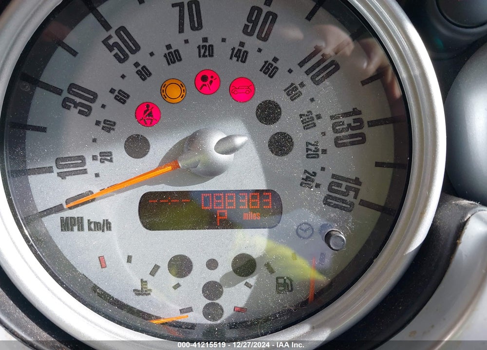 2006 MINI COOPER VIN: WMWRC335X6TJ75609