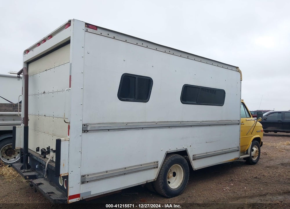 1990 GMC CUTAWAY VAN G3500 VIN: 2GDHG31K2L4509669