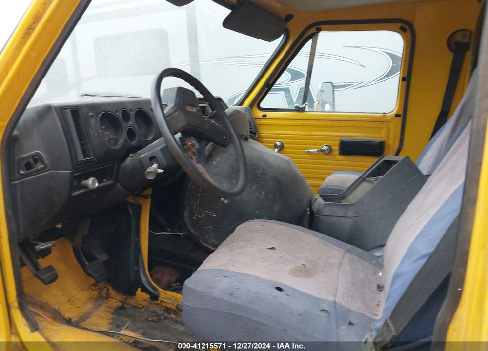 1990 GMC CUTAWAY VAN G3500 VIN: 2GDHG31K2L4509669