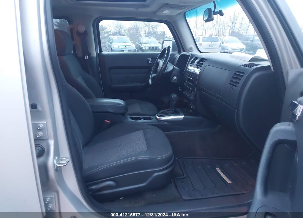 2006 HUMMER H3 VIN: 5GTDN136868309470