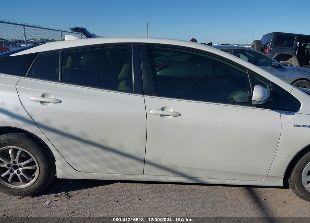 2020 TOYOTA PRIUS VIN: JTDKARFU1L3112233