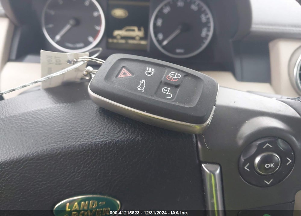 2011 LAND ROVER LR4 VIN: SALAK2D48BA547563