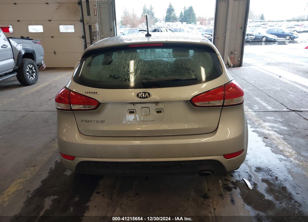 2017 KIA FORTE VIN: KNAFK5A85H5697845
