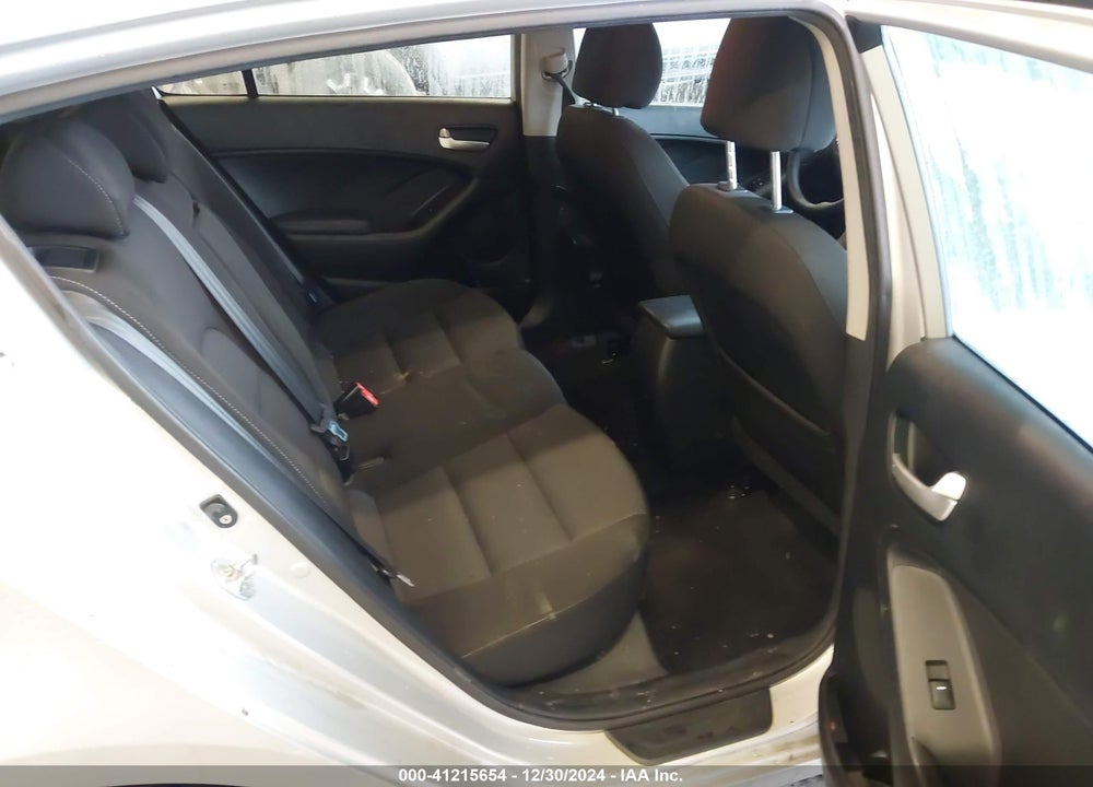 2017 KIA FORTE VIN: KNAFK5A85H5697845
