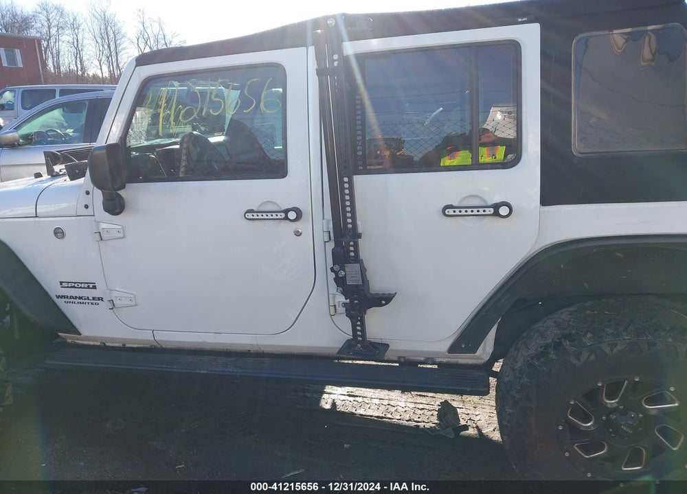 2017 JEEP WRANGLER UNLIMITED SPORT 4X4 VIN: 1C4BJWDGXHL562045