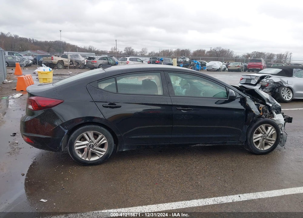 2019 HYUNDAI ELANTRA VIN: 5NPD84LFXKH471452