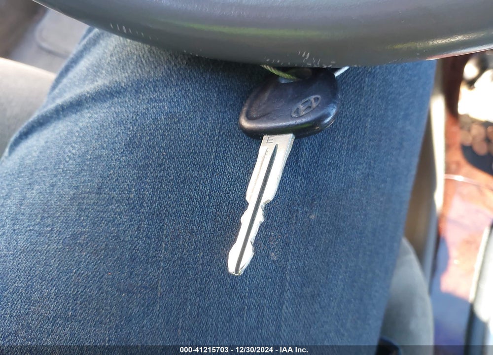 2002 HYUNDAI SONATA GLS/LX VIN: KMHWF35H22A555999