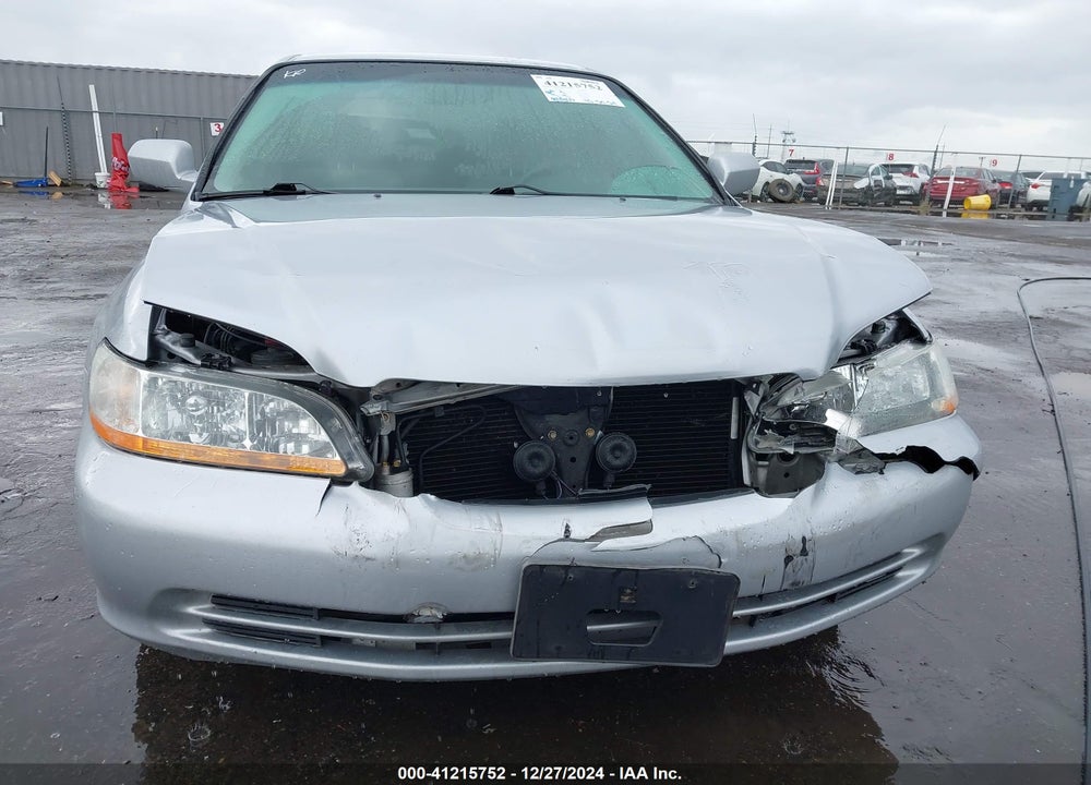2002 HONDA ACCORD 3.0 LX VIN: 1HGCG164X2A075652