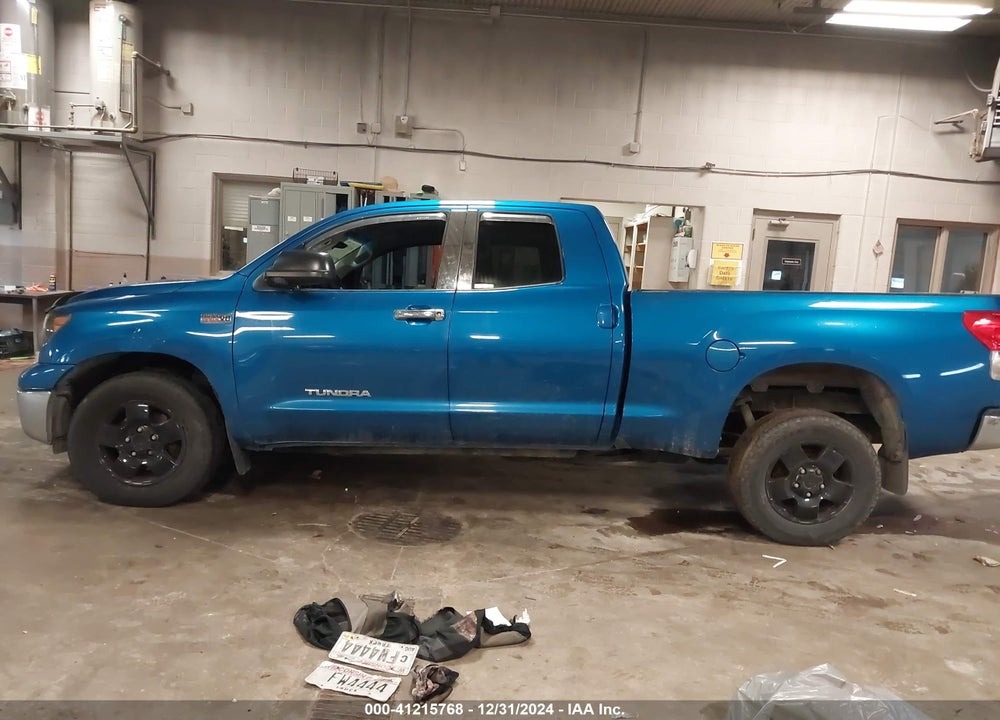 2008 TOYOTA TUNDRA SR5 5.7L V8 VIN: 5TFBV54198X071565