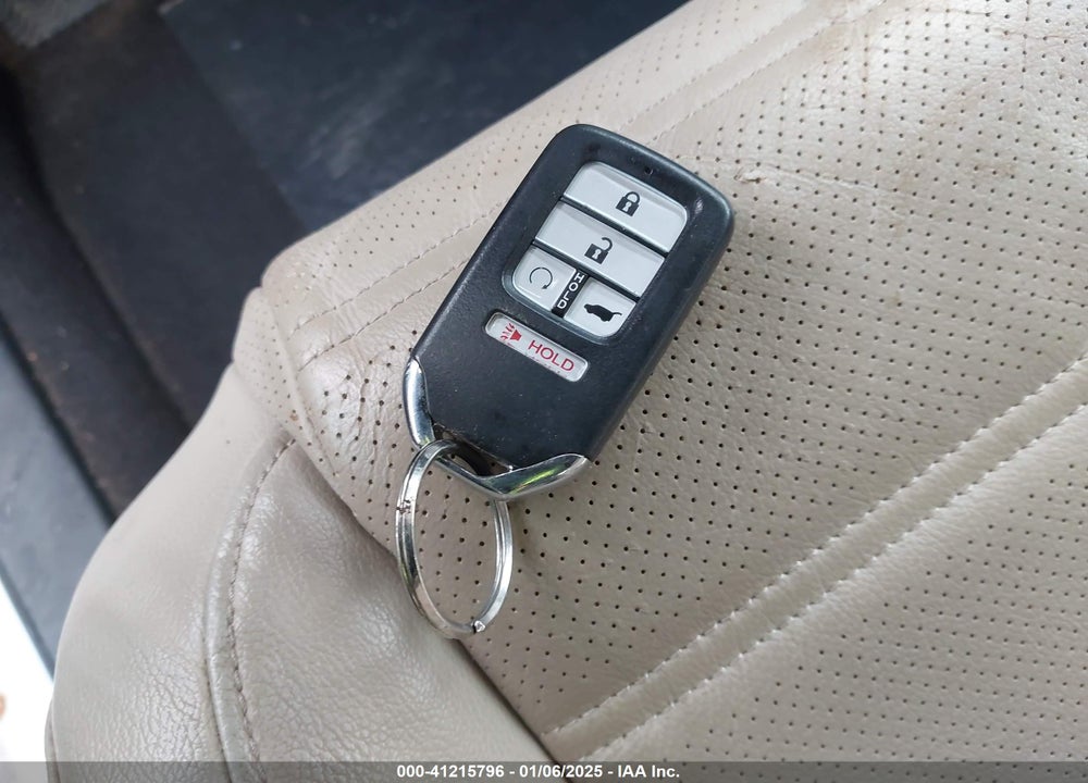 2019 HONDA CR-V EX-L VIN: JHLRW2H86KX018270