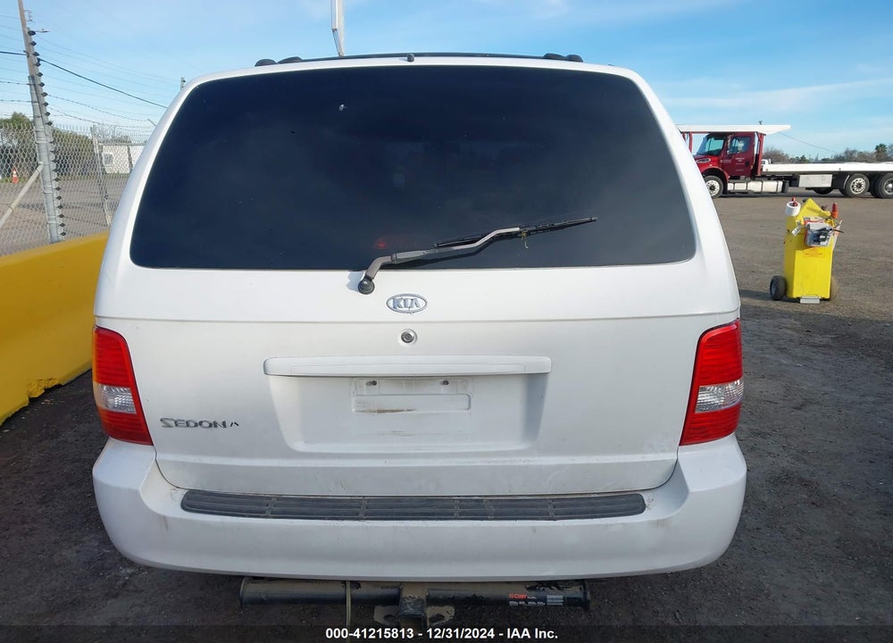 2005 KIA SEDONA EX/LX VIN: KNDUP132X56742975