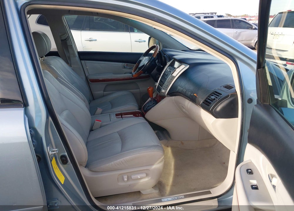 2004 LEXUS RX 330 VIN: JTJGA31U640027589