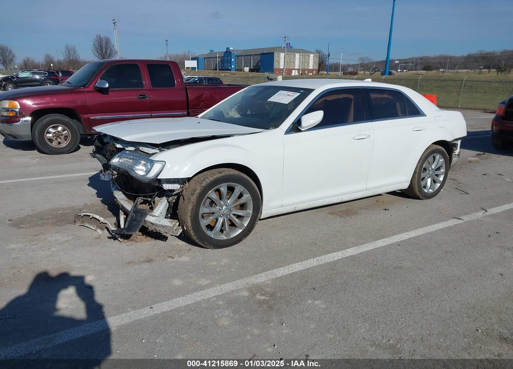 2019 CHRYSLER 300 VIN: 2C3CCARG7KH528969