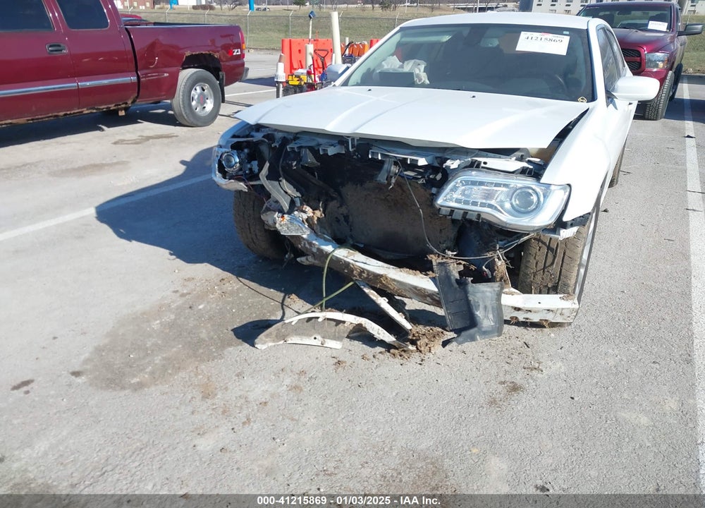 2019 CHRYSLER 300 VIN: 2C3CCARG7KH528969