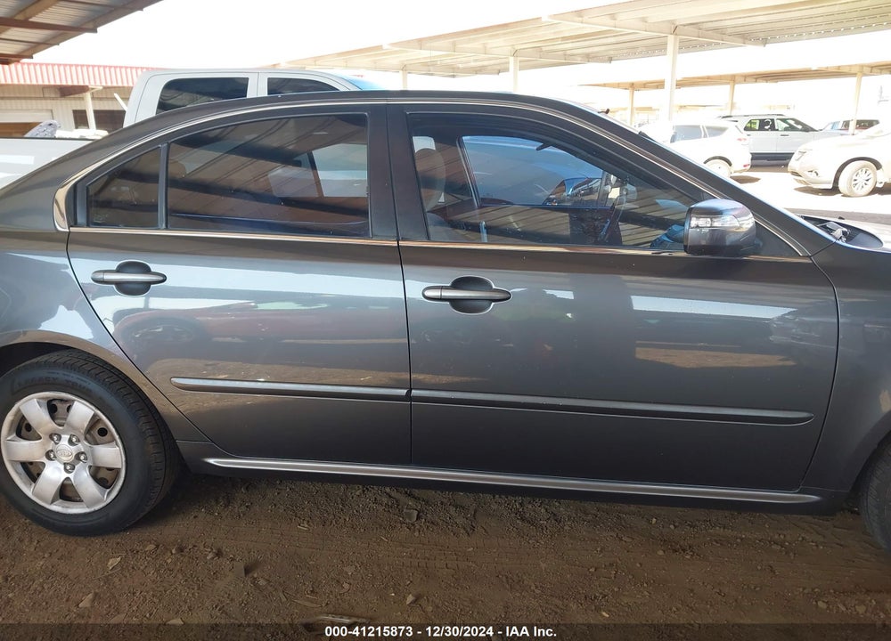 2009 KIA OPTIMA VIN: KNAGE228195307950