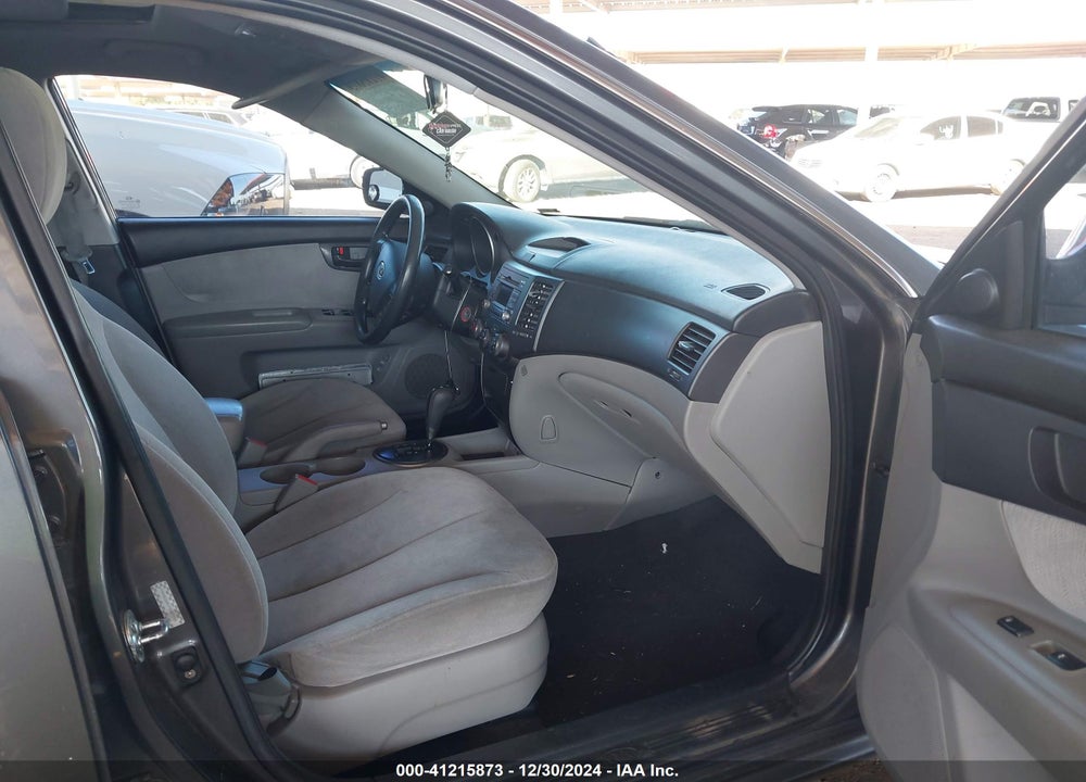 2009 KIA OPTIMA VIN: KNAGE228195307950