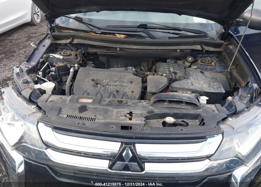 2017 MITSUBISHI OUTLANDER ES VIN: JA4AD2A37HZ028263