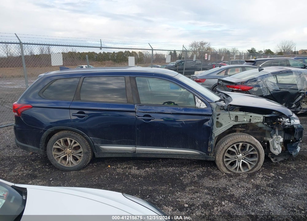 2017 MITSUBISHI OUTLANDER ES VIN: JA4AD2A37HZ028263