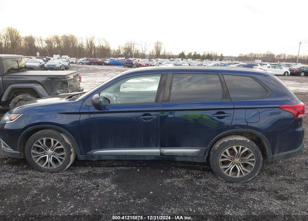 2017 MITSUBISHI OUTLANDER ES VIN: JA4AD2A37HZ028263