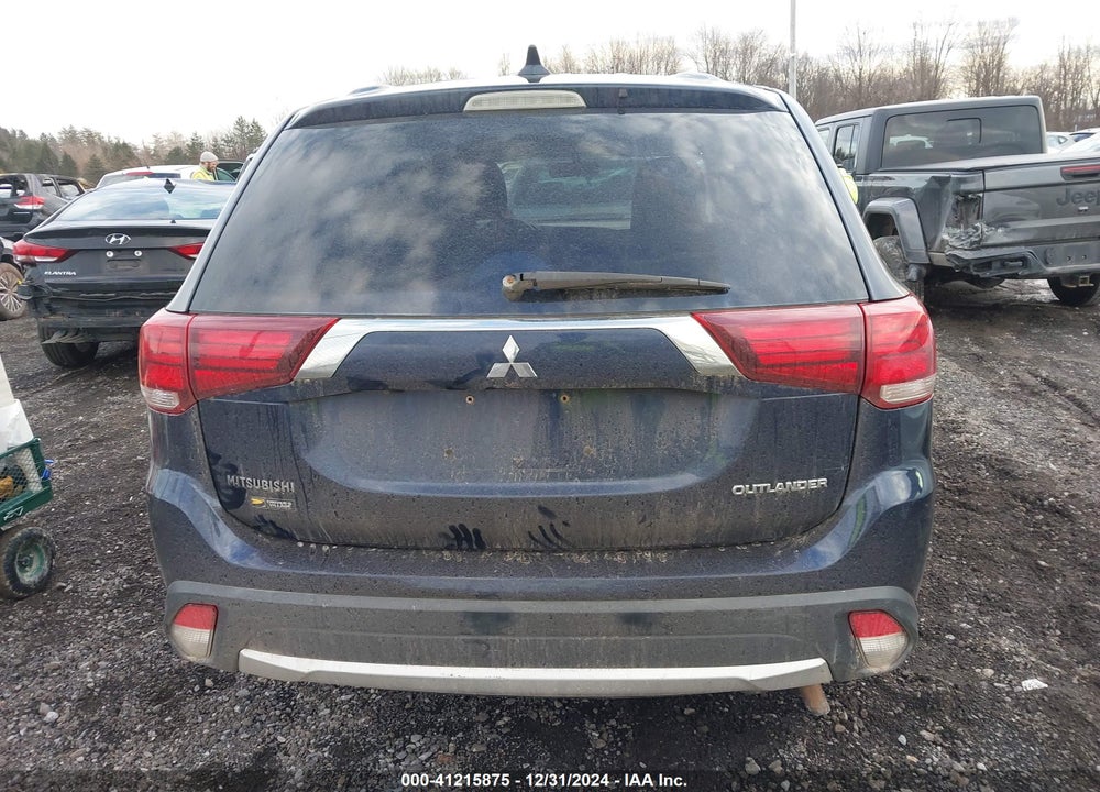 2017 MITSUBISHI OUTLANDER ES VIN: JA4AD2A37HZ028263