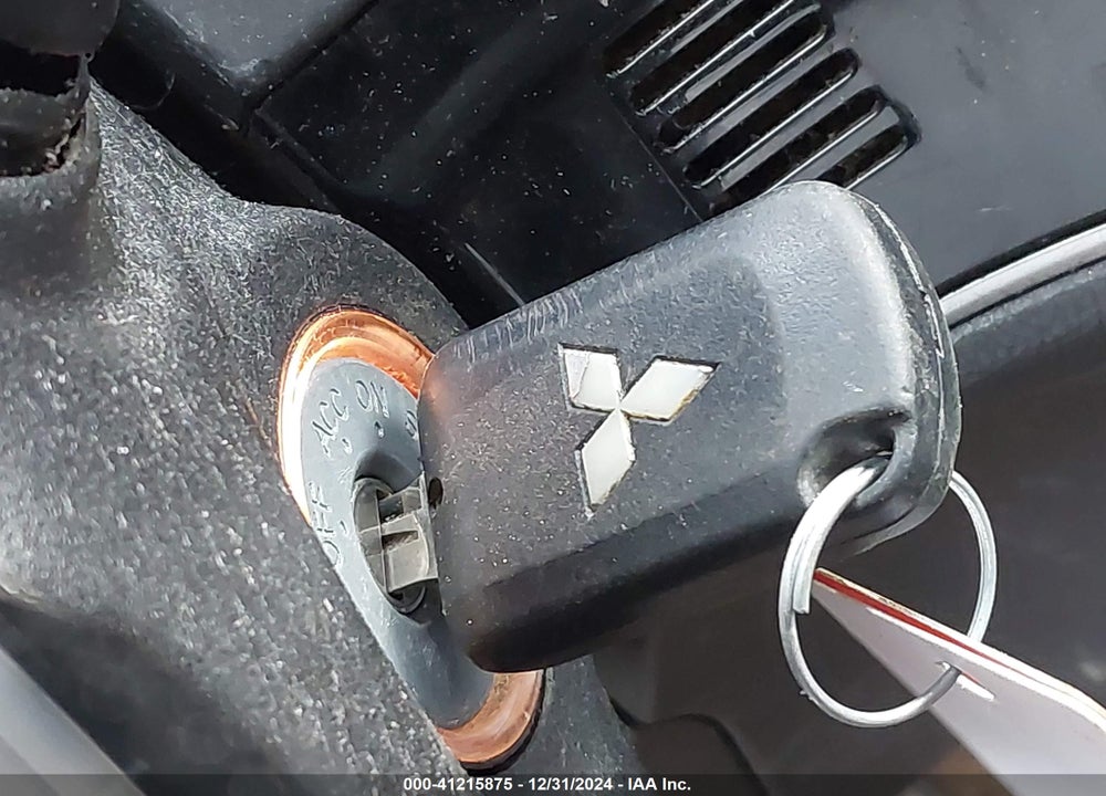 2017 MITSUBISHI OUTLANDER ES VIN: JA4AD2A37HZ028263