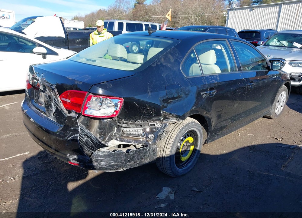 2014 VOLKSWAGEN JETTA VIN: 3VWB17AJ3EM385822