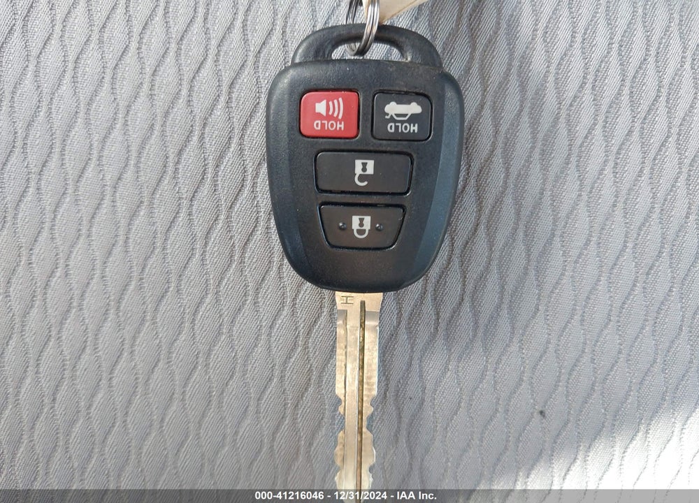 2018 TOYOTA COROLLA VIN: 2T1BURHE5JC100250