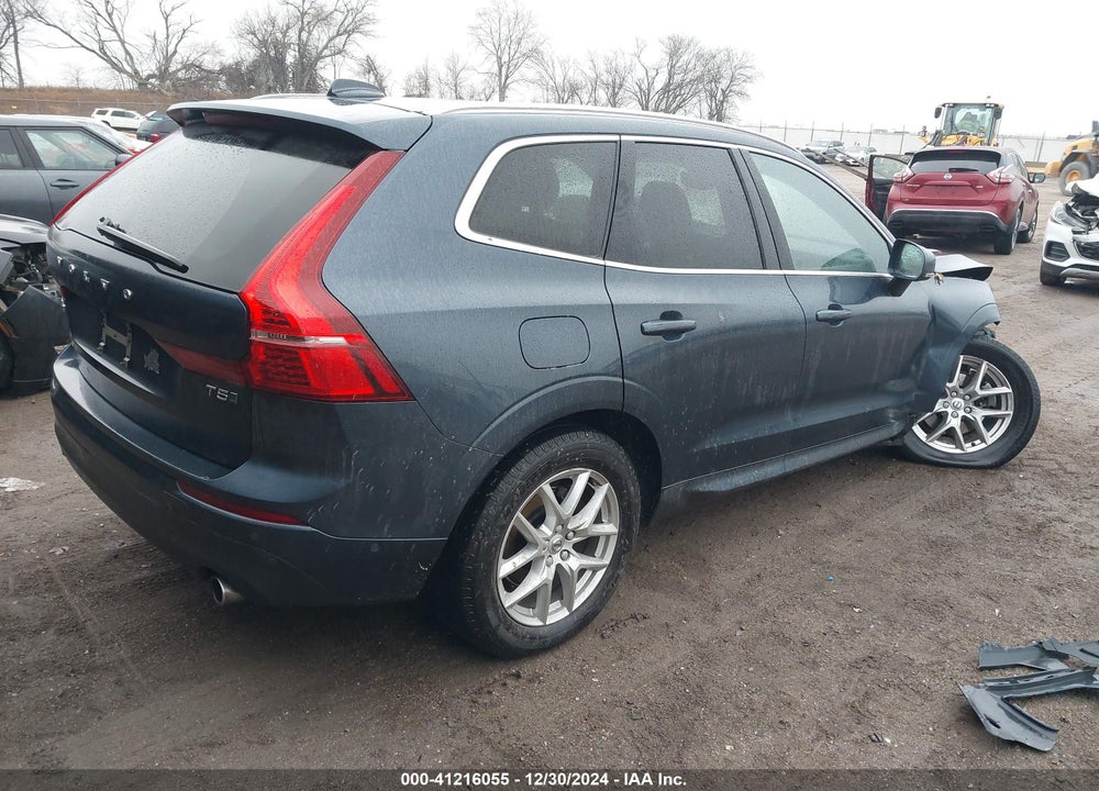2018 VOLVO XC60 T5 MOMENTUM VIN: YV4102RK9J1004688