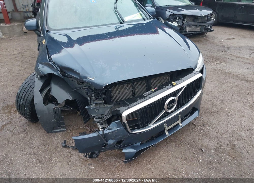 2018 VOLVO XC60 T5 MOMENTUM VIN: YV4102RK9J1004688