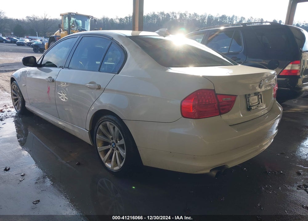2011 BMW 328I VIN: WBAPH7G59BNM58012