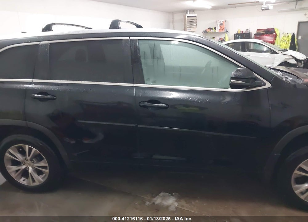 2014 TOYOTA HIGHLANDER XLE V6 VIN: 5TDJKRFH2ES041444