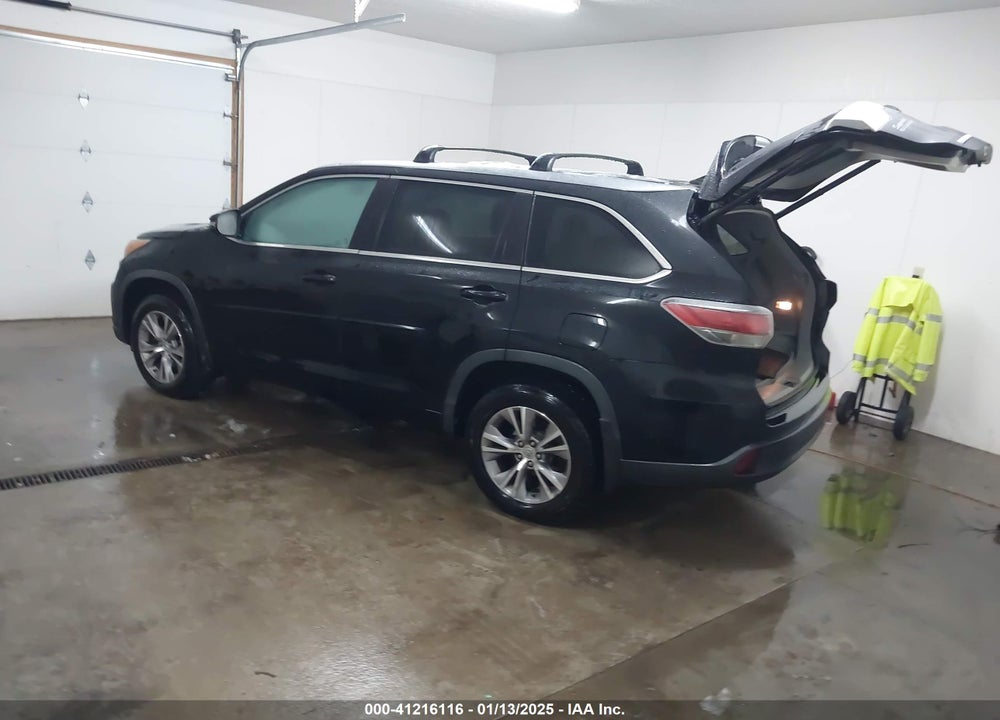 2014 TOYOTA HIGHLANDER XLE V6 VIN: 5TDJKRFH2ES041444