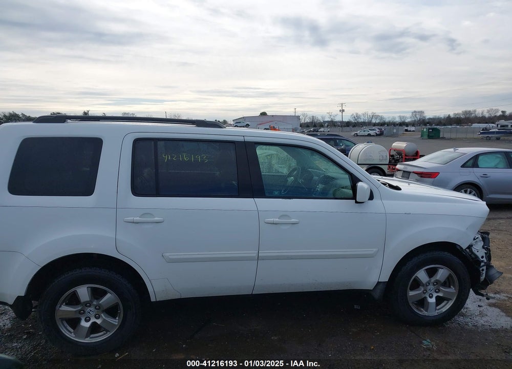 2009 HONDA PILOT EX-L VIN: 5FNYF48599B042822