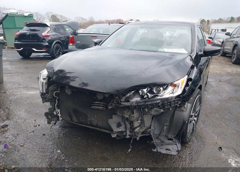 2017 HONDA ACCORD VIN: 1HGCR2F55HA185512