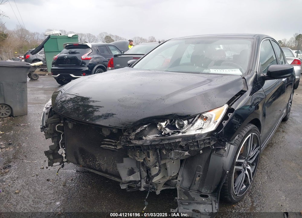 2017 HONDA ACCORD VIN: 1HGCR2F55HA185512