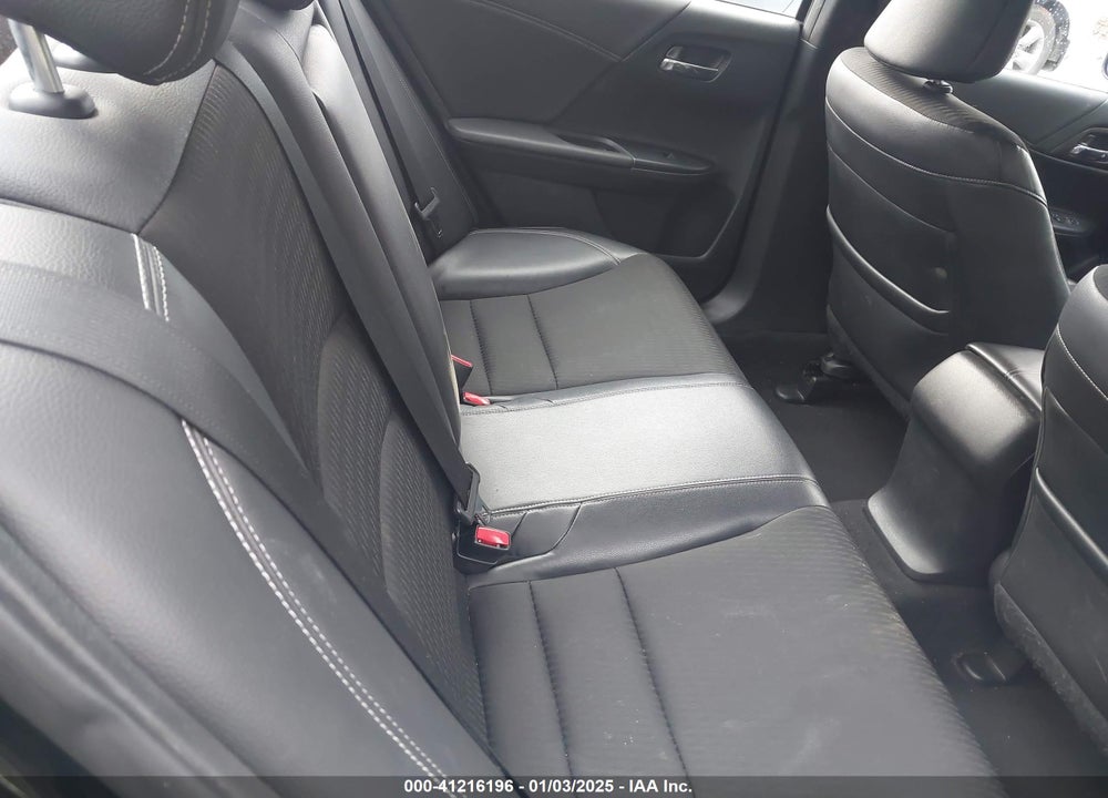 2017 HONDA ACCORD VIN: 1HGCR2F55HA185512