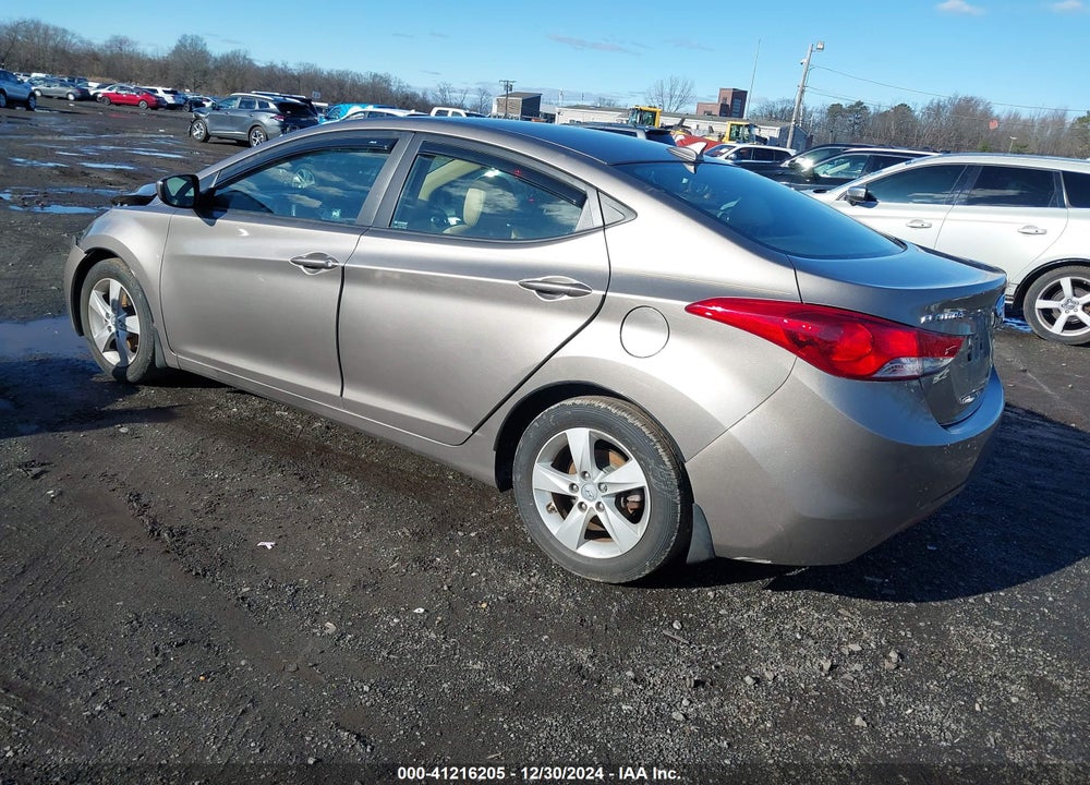 2013 HYUNDAI ELANTRA VIN: 5NPDH4AE0DH396788