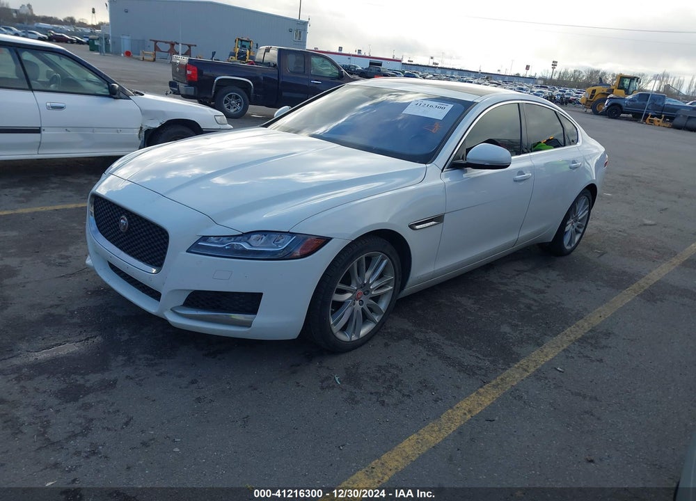 2016 JAGUAR XF 35T PRESTIGE VIN: SAJBK4BV5GCY12746