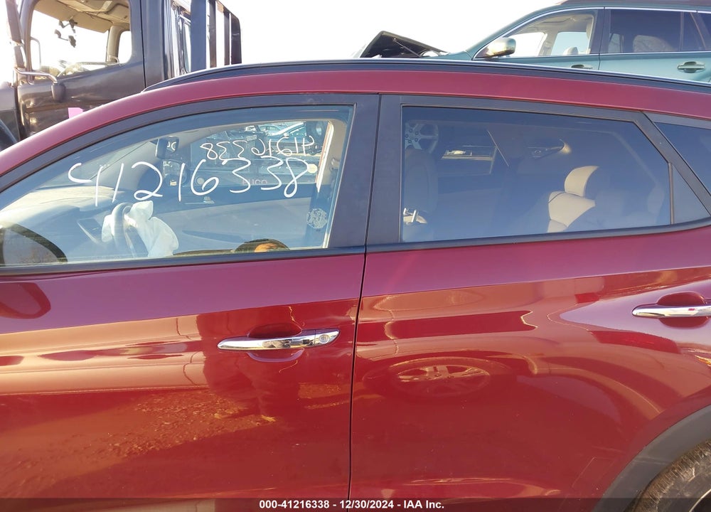 2018 HYUNDAI TUCSON LIMITED VIN: KM8J33A24JU782581
