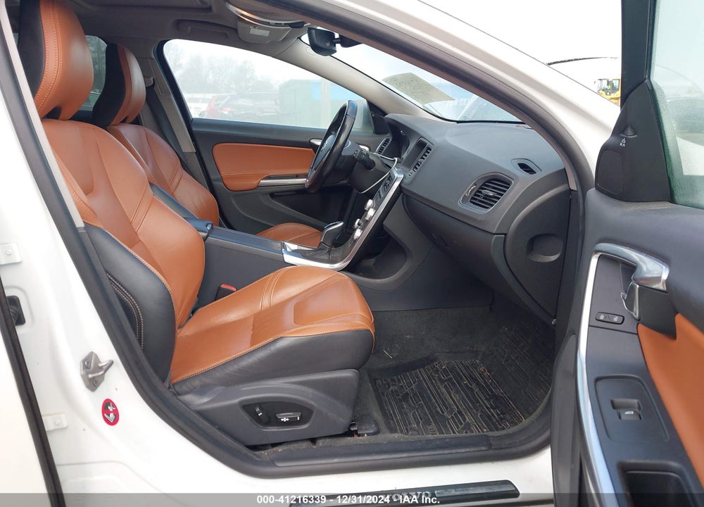 2015 VOLVO V60 CROSS COUNTRY VIN: YV4612HK7F1001607