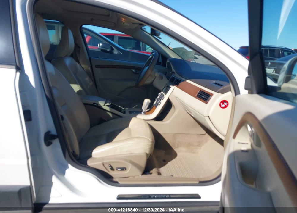 2009 VOLVO XC70 3.2 VIN: YV4BZ982891054966