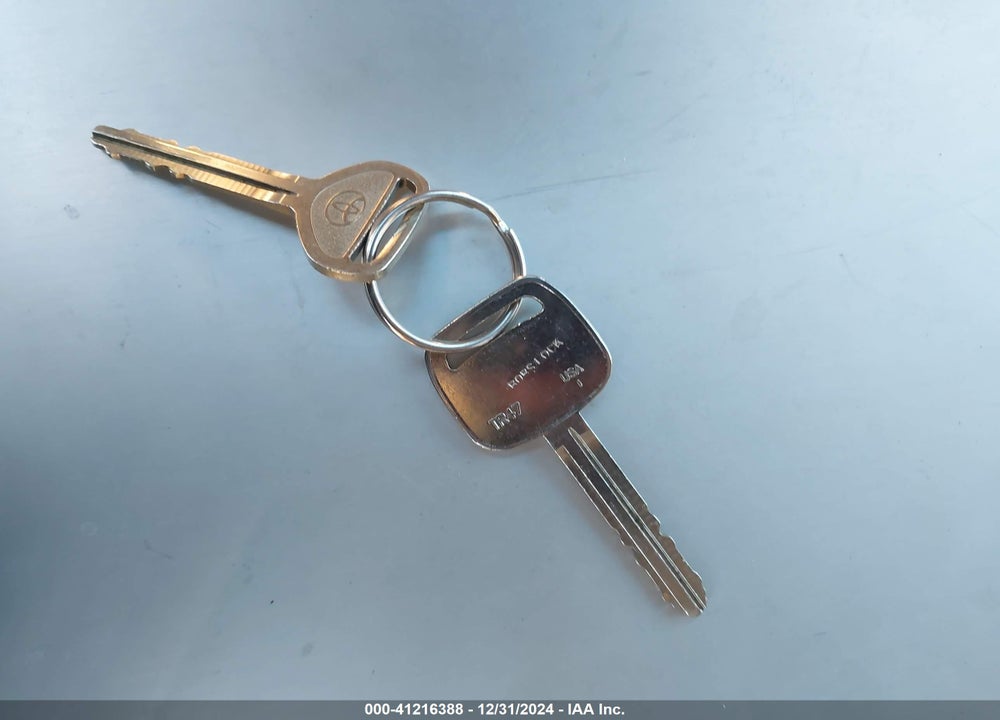 2001 TOYOTA SIENNA LE VIN: 4T3ZF13C91U345574