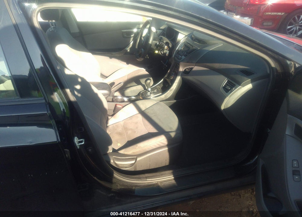 2013 HYUNDAI ELANTRA VIN: 5NPDH4AE1DH270164