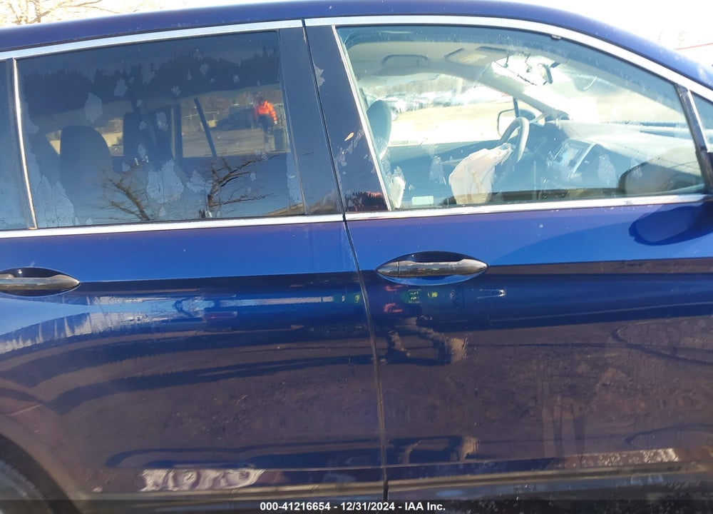 2017 HONDA PILOT LX VIN: 5FNYF5H18HB044661